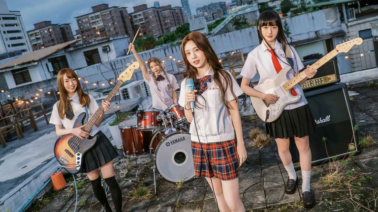 44萬粉絲集氣！全女子樂團SmileDash強勢出道 首登跨年舞台 Mina喊要當「最可愛的貝斯手」