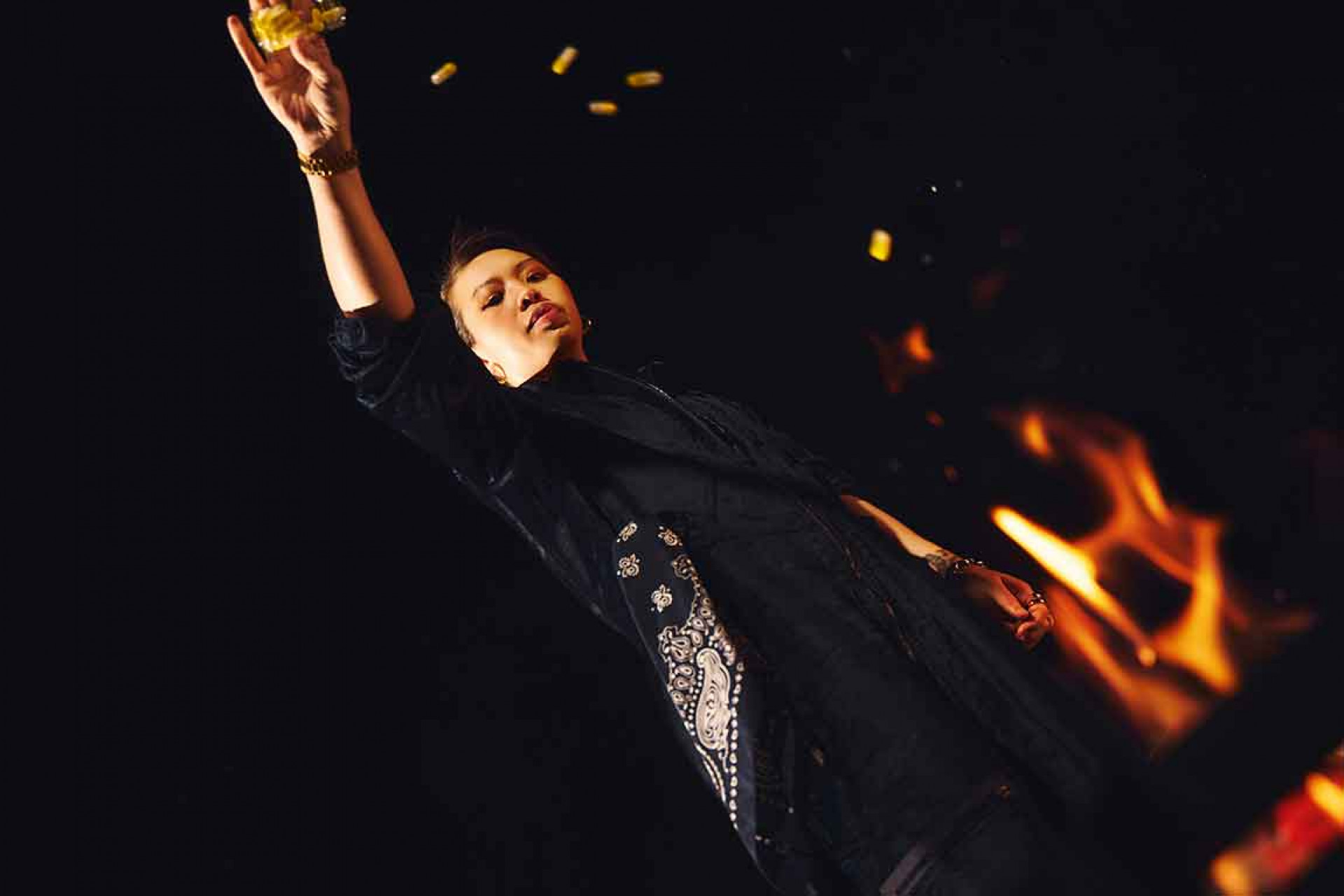 〈b.complex B群〉歌詞裡「酷姐」源自日常生活