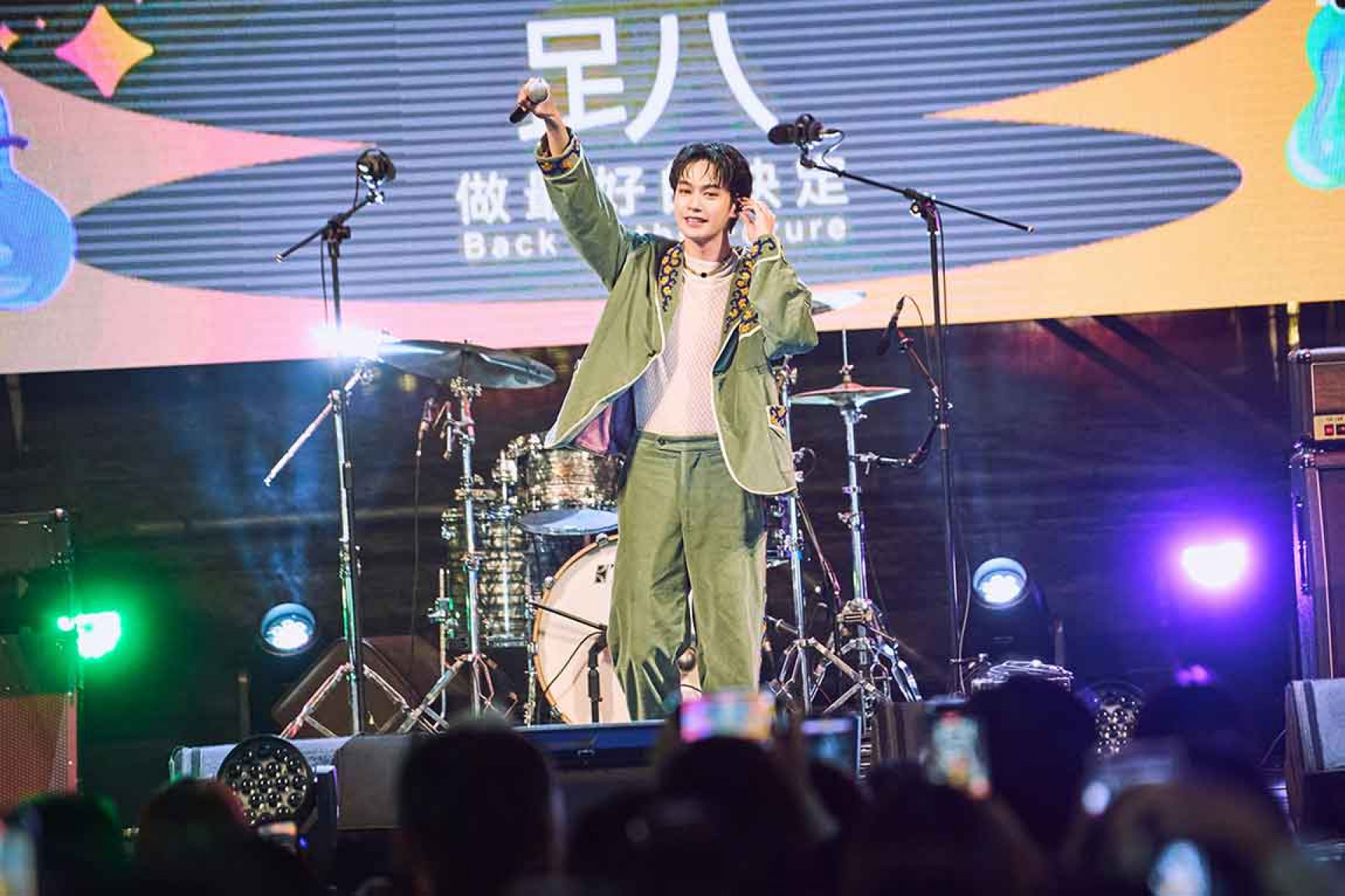 Ozone成員周子翔 首次個人Solo舞台 「抒情子翔」打動粉絲