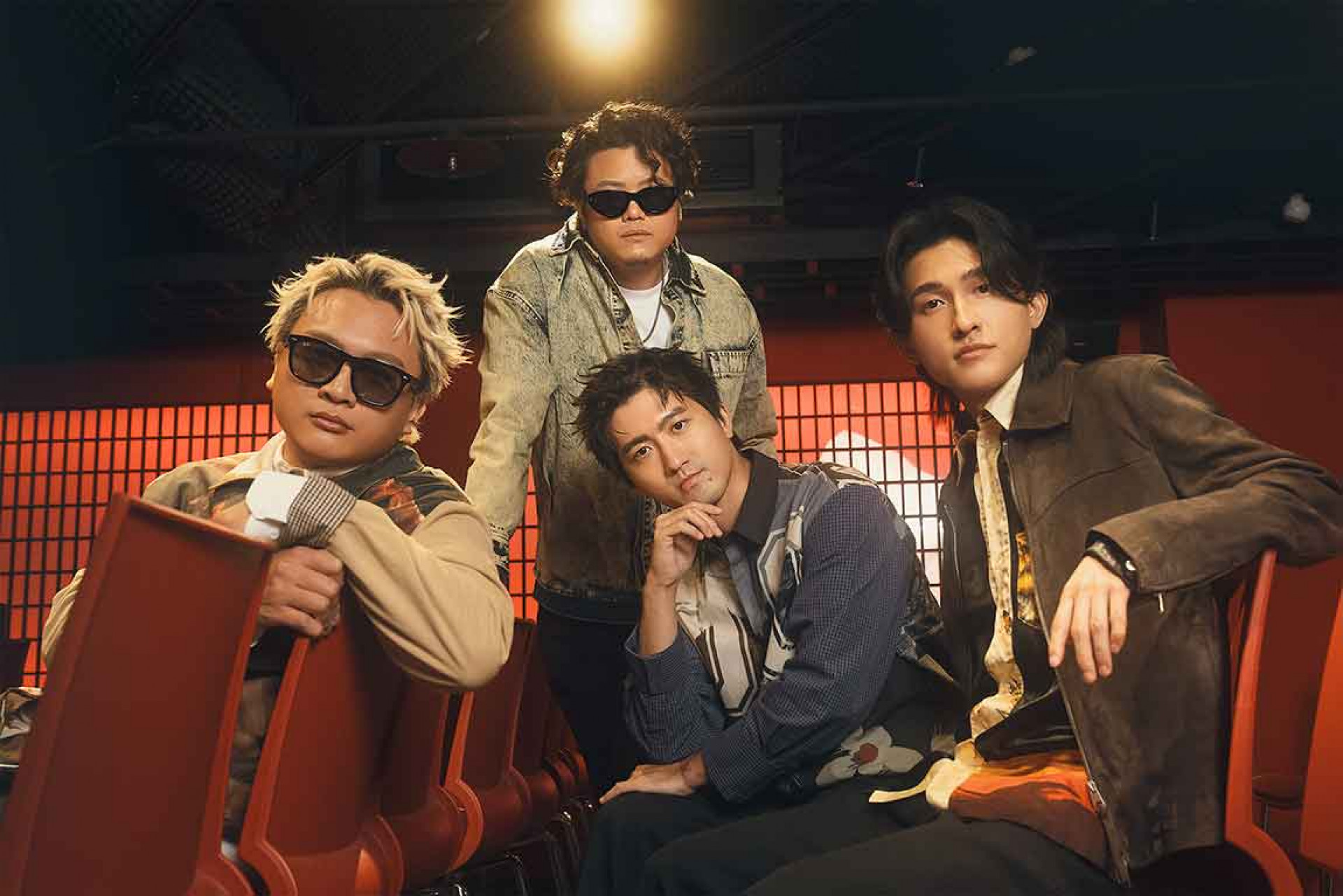 首發單曲〈Dumplings〉推出後動感節奏深獲樂迷喜愛