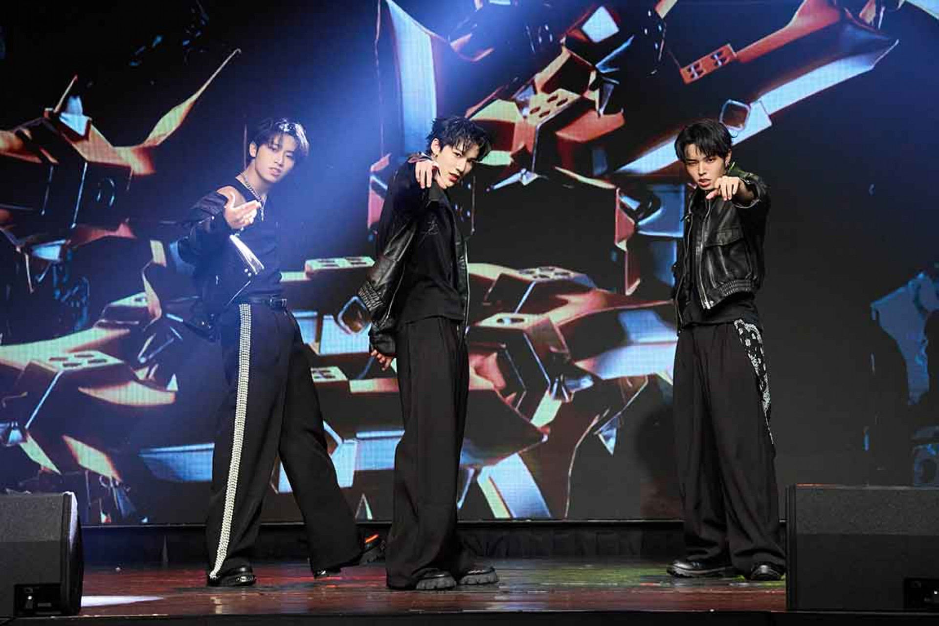 舞蹈組：左起-勝銘、小新、加藤琉士