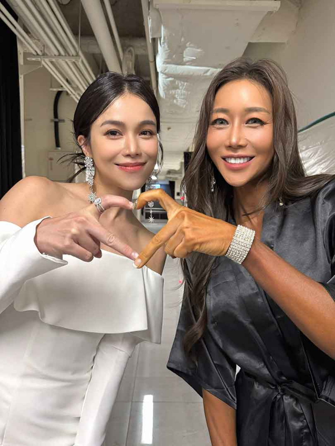 (左)林芯儀、(右)韓職啦啦隊 裵垂鉉（照片提供：旺多福多媒體工作室）