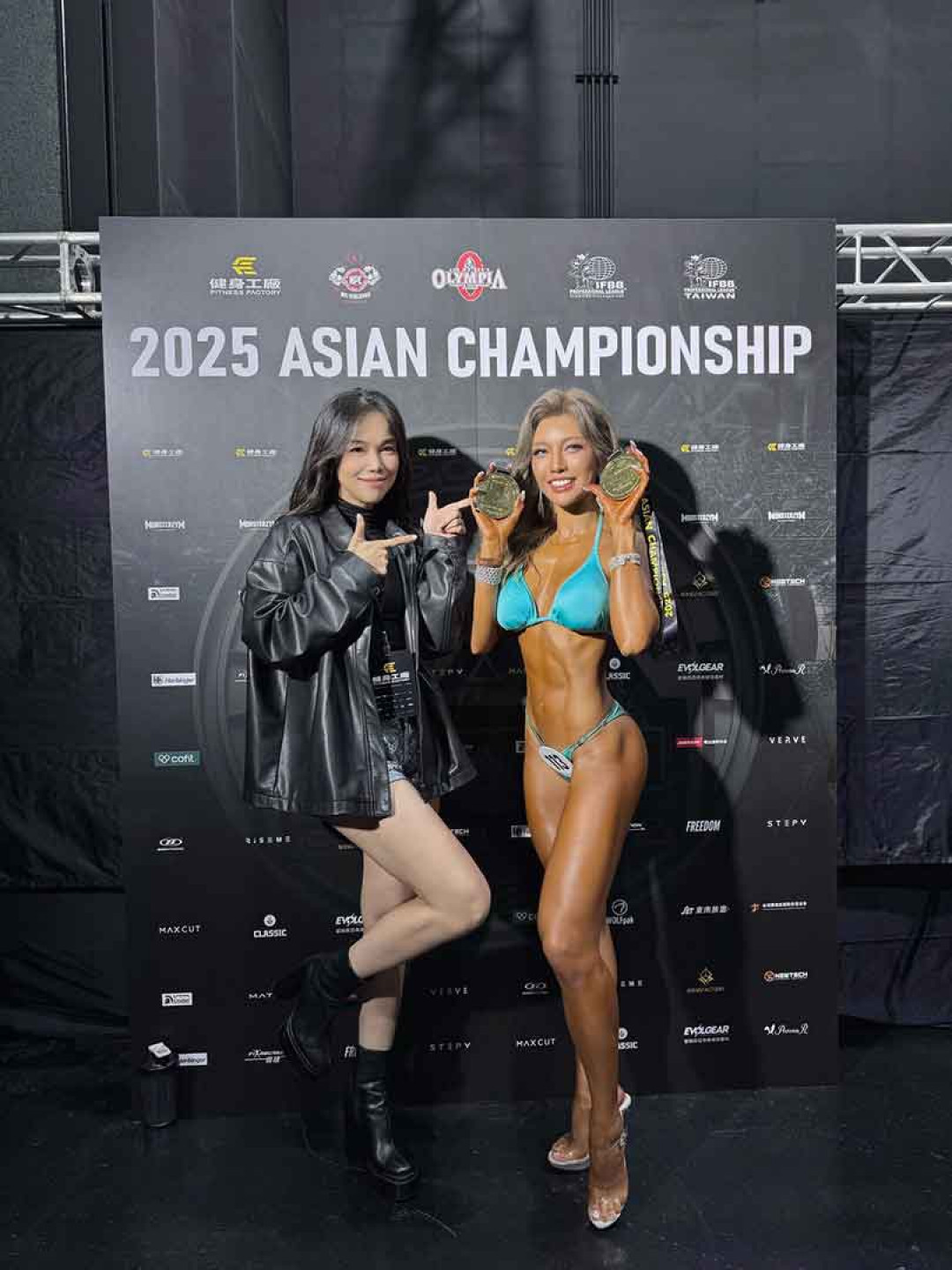 (左)林芯儀、(右)韓籍健美女神 Seojin(照片提供:旺多福多媒體工作室)