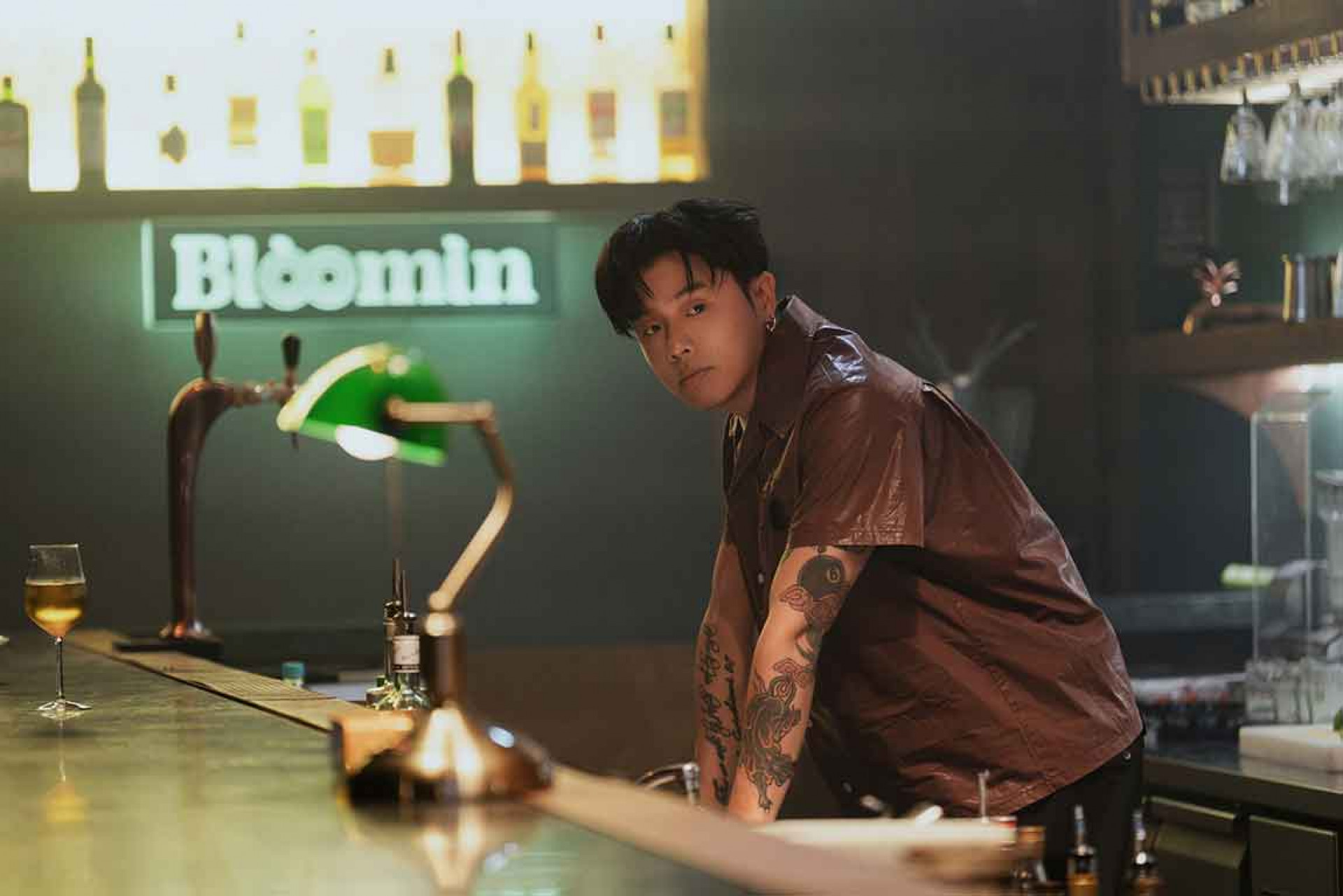 HowZ〈Mr. Wang〉直球挑戰道德紅線!