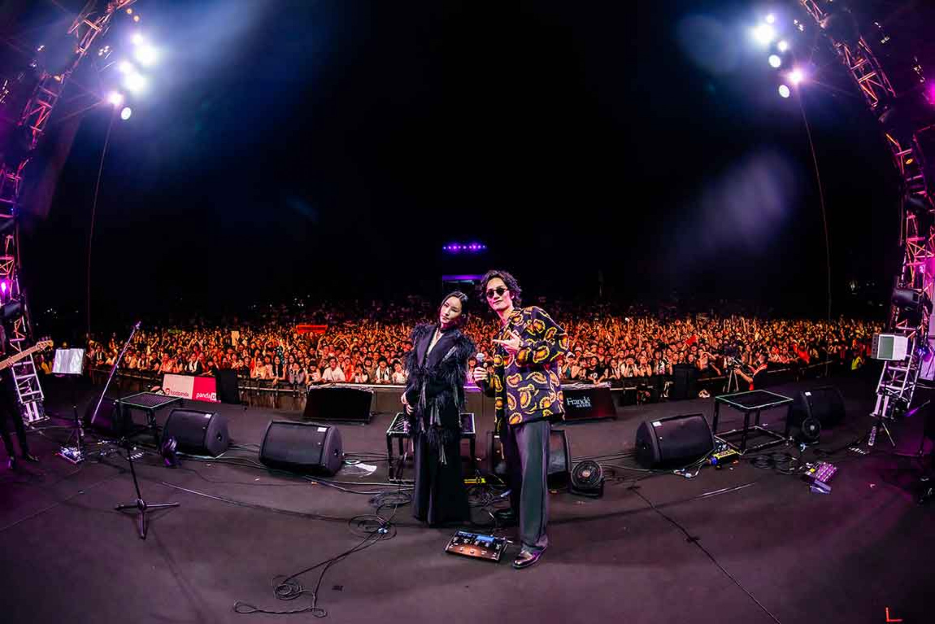 李英宏(右)特意喊話:「不來真的可惜,可惜的是你不來!」