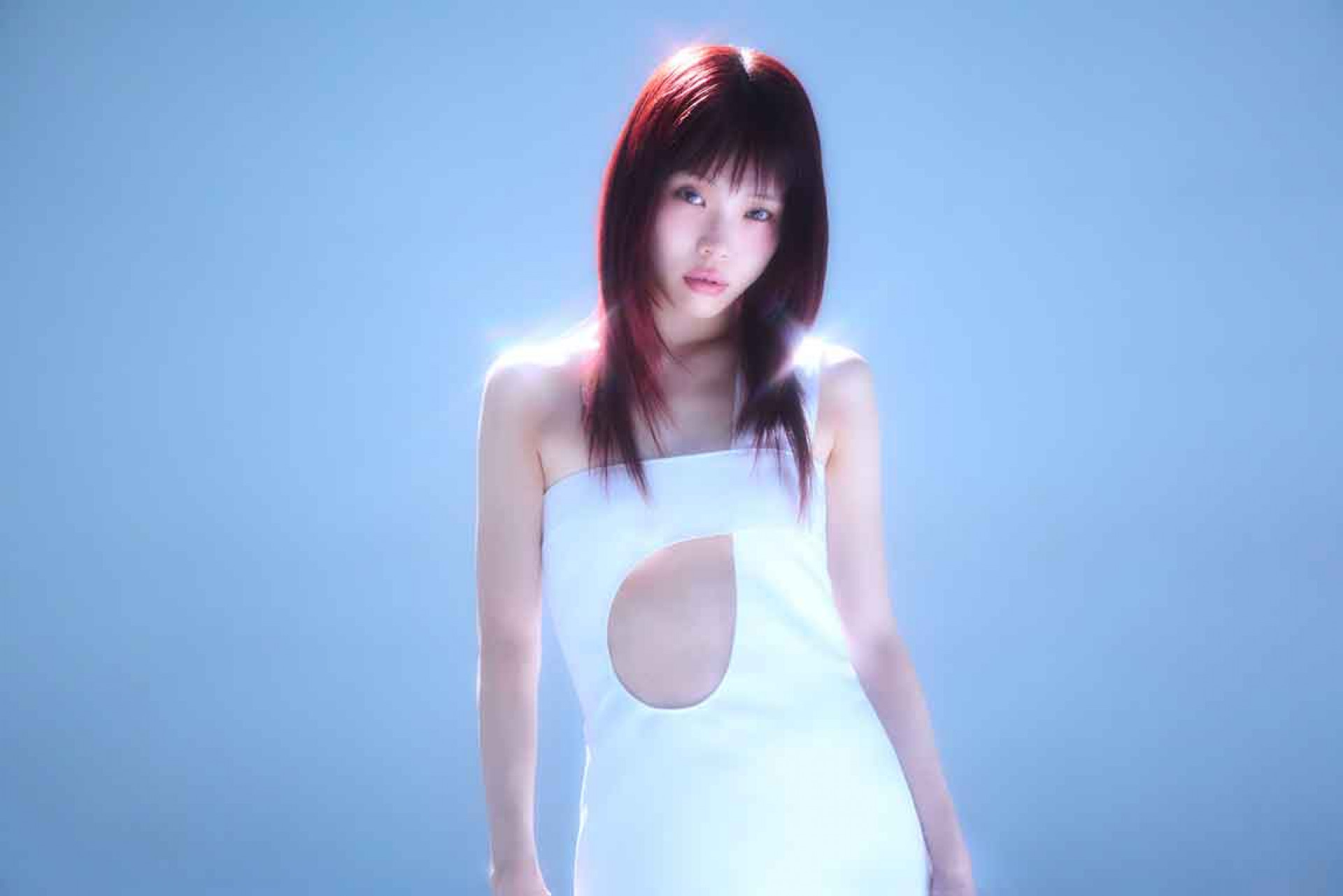 AiNA THE END以一首《膽大黨》第二季片頭曲〈革命道中 - On The Way〉受到關注