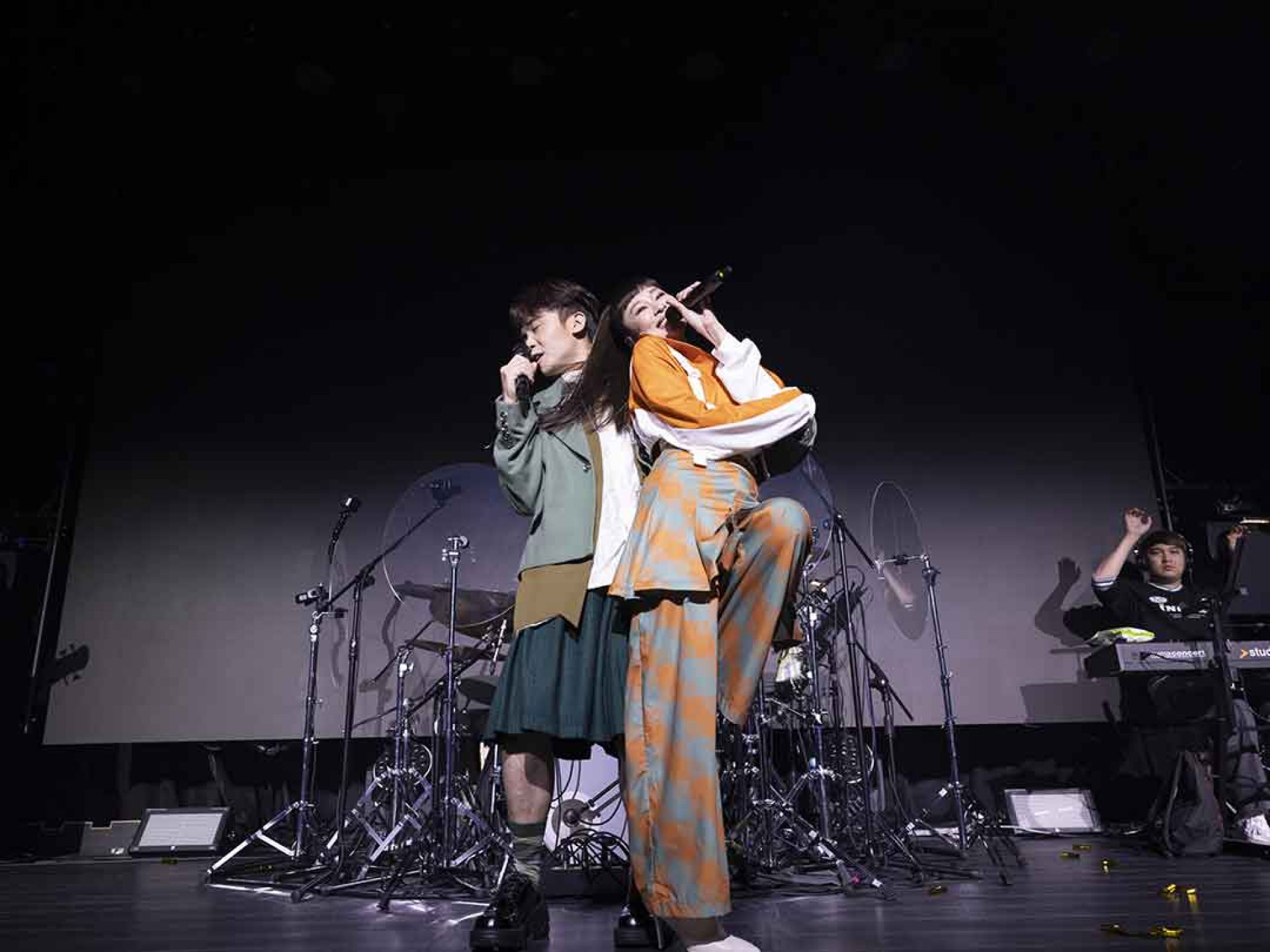 黃豪平(左)cos青峰騙全場!(好撐音樂提供)