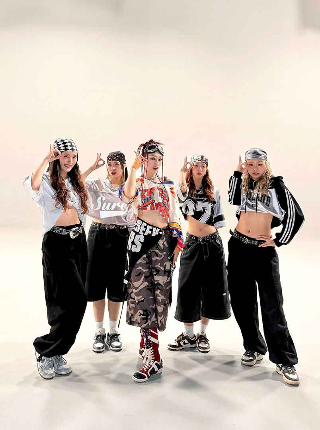 琟娜VERNA原地轉生！〈Okashii 奇怪欸〉中二爆表　怪到讓人忍不住愛上