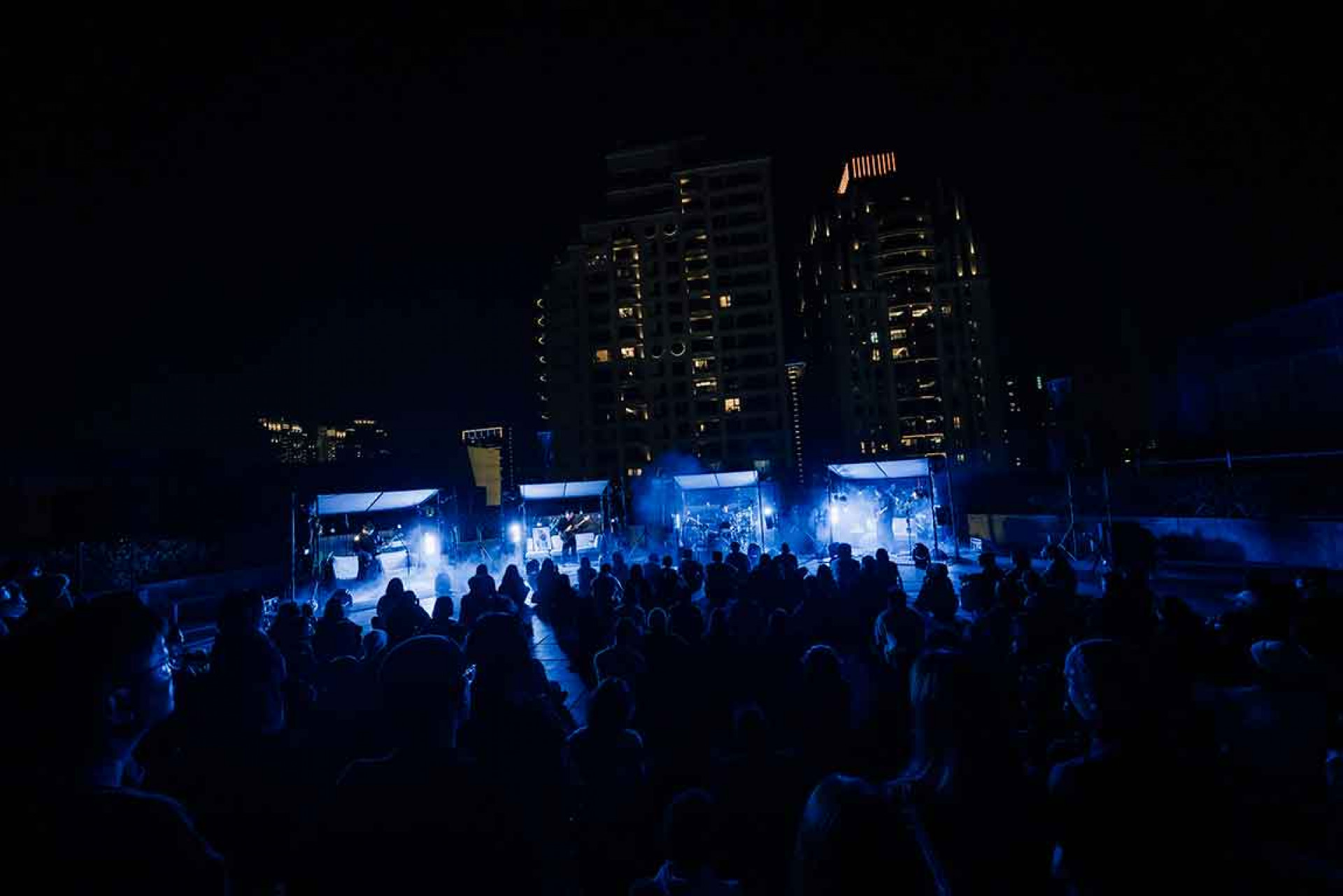 從台中國家歌劇院唱到IKEA空中花園 後搖樂團步行者開創現場演出新面貌