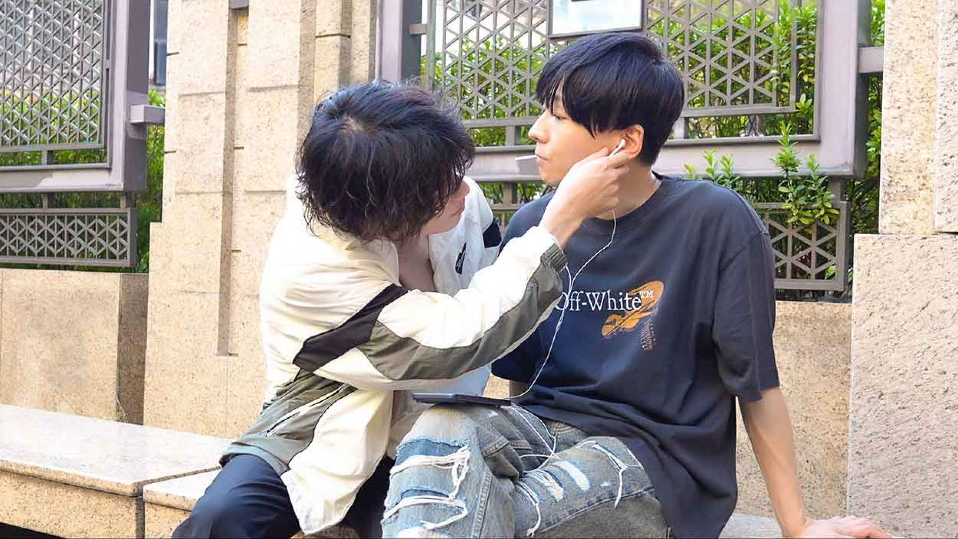 向理來、保志健斗跨界出擊中文情歌《原地交往》