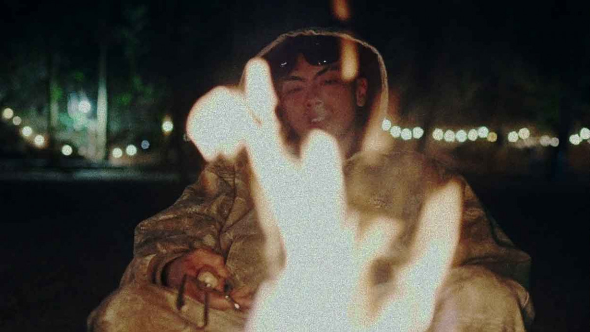 新歌〈糞〉談人生哲學 Lizi 栗子用最赤裸比喻唱「放下」