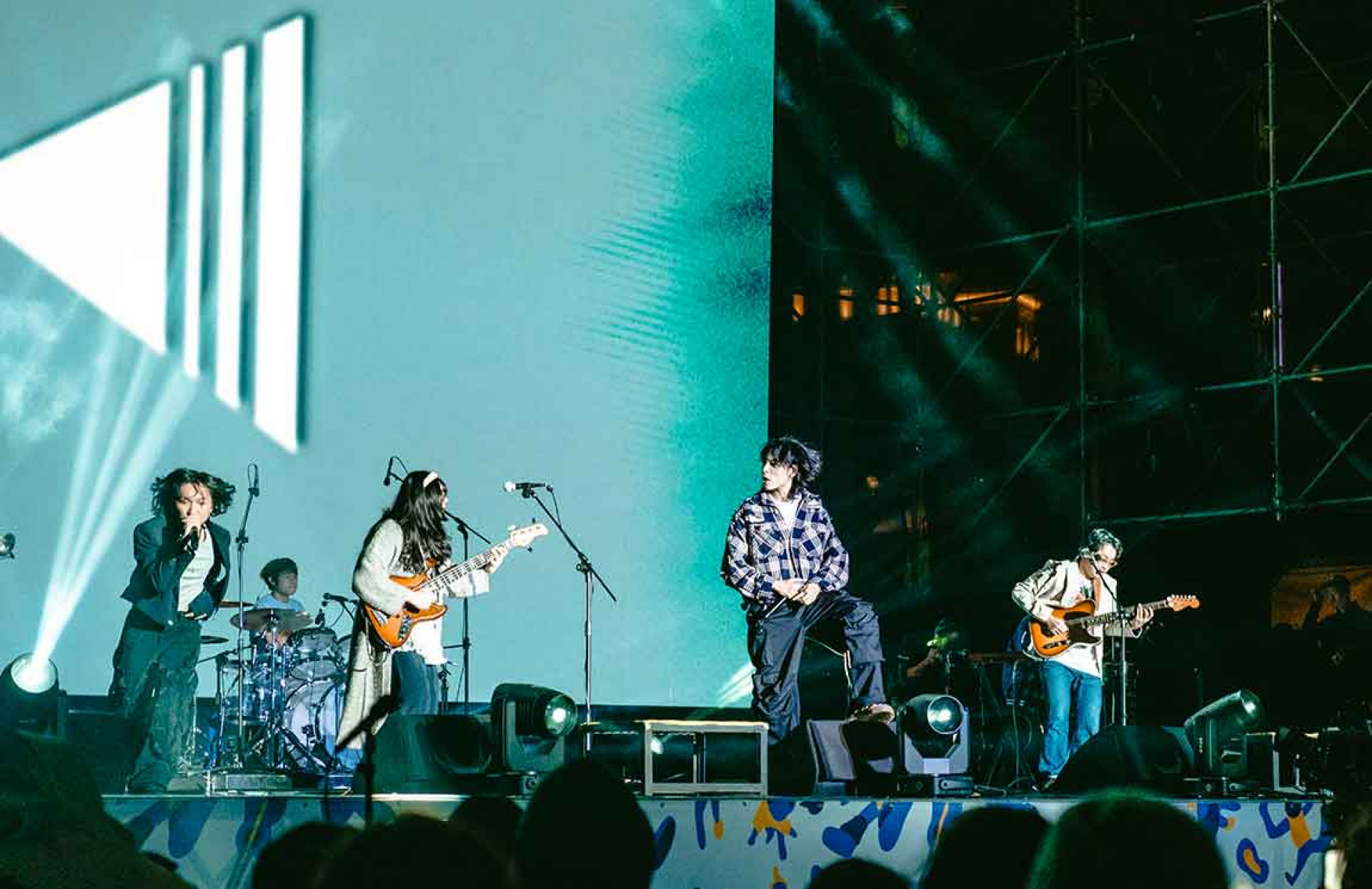 平均年齡17.5 歲高中生樂團跨界合作話題嘻哈歌手