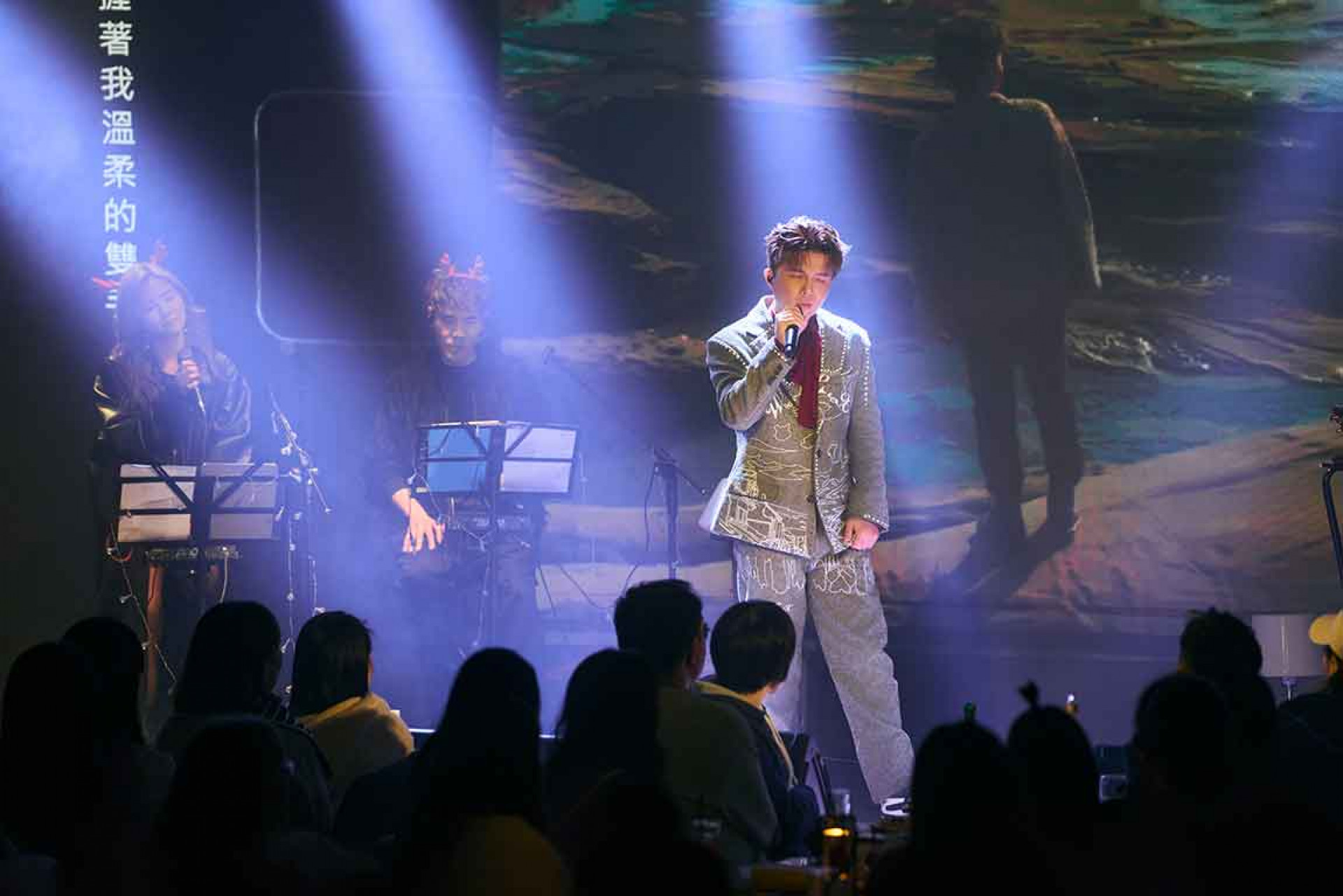 新專輯進入最後階段 11月靈感爆發冒出多首新歌