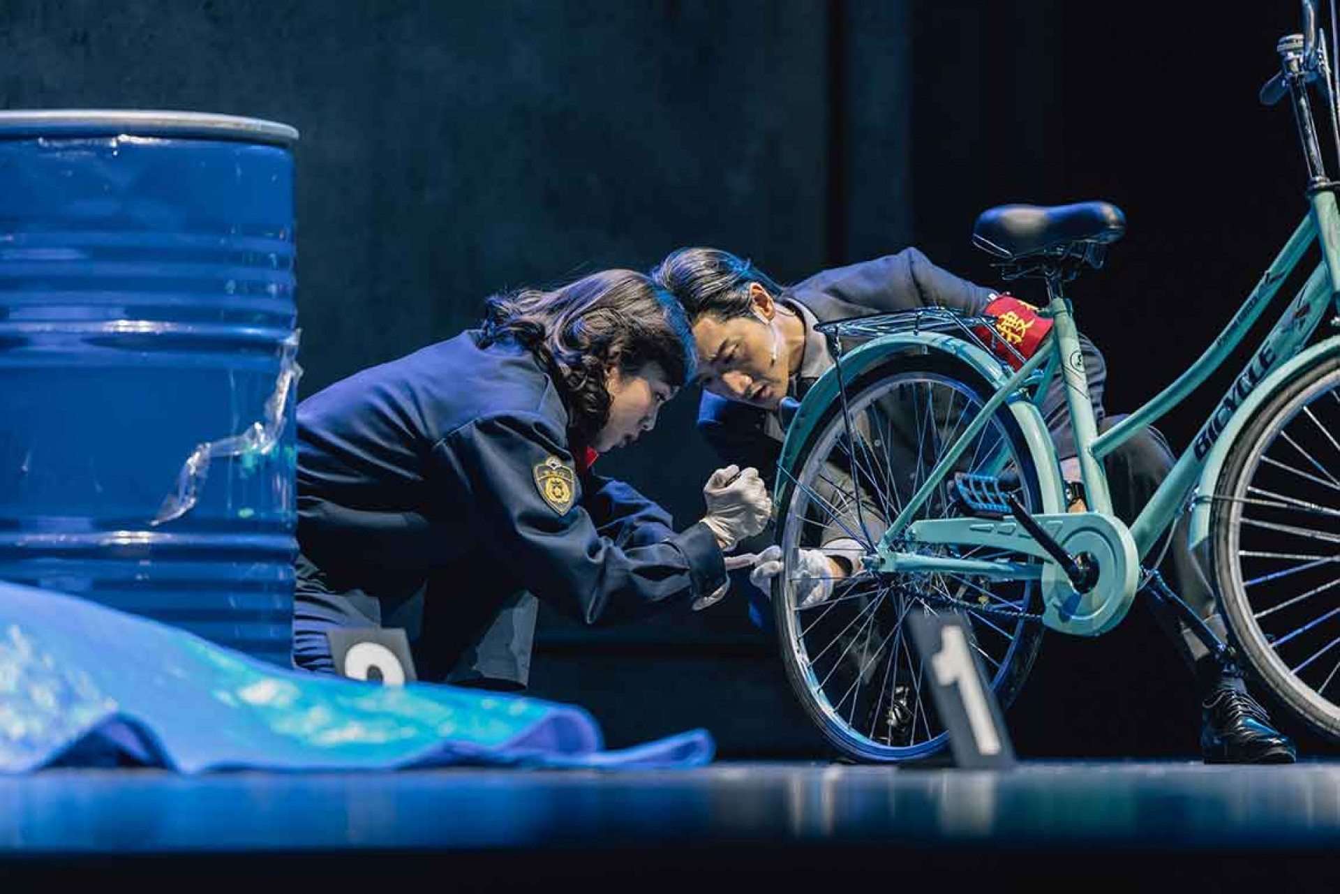 嫌疑犯X的獻身_1226臺北首演(笨鳥工作室提供-攝影:-黃煌智)