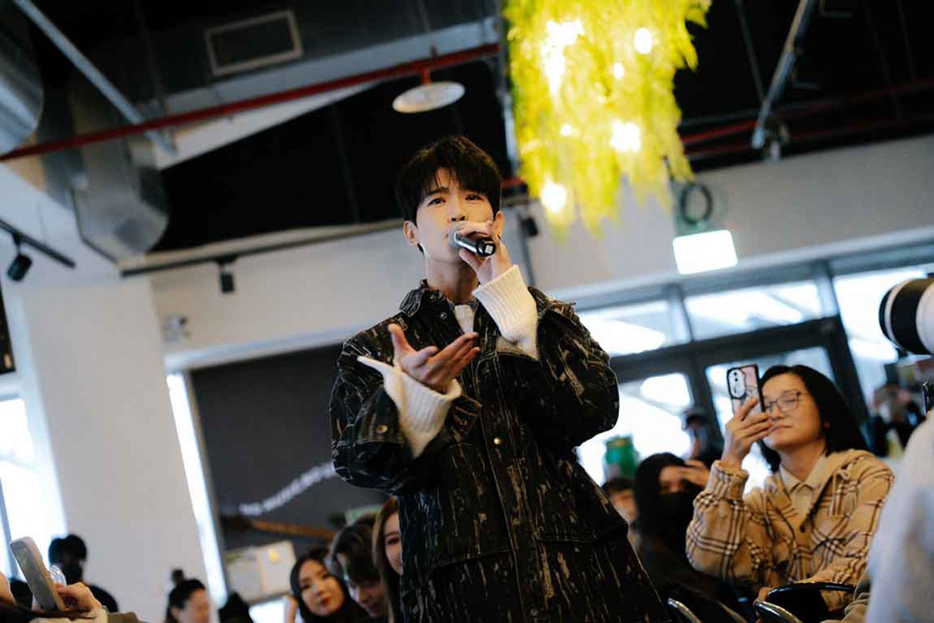 「影歌雙棲男歌手」洪言翔睽違十年專場音樂會「唱你的故事」