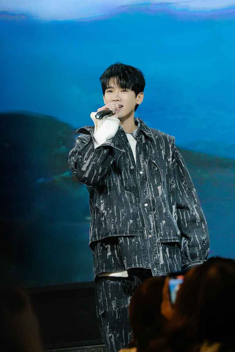 才唱三首歌就想哭！洪言翔羞認私下很愛哭