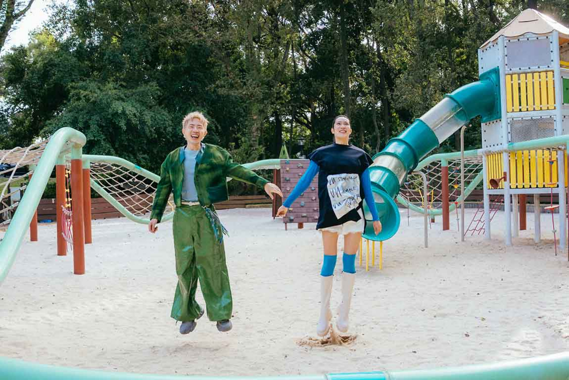 圓夢再合作黃中平 鄭興〈人類學家〉MV獲外星人加戲!?