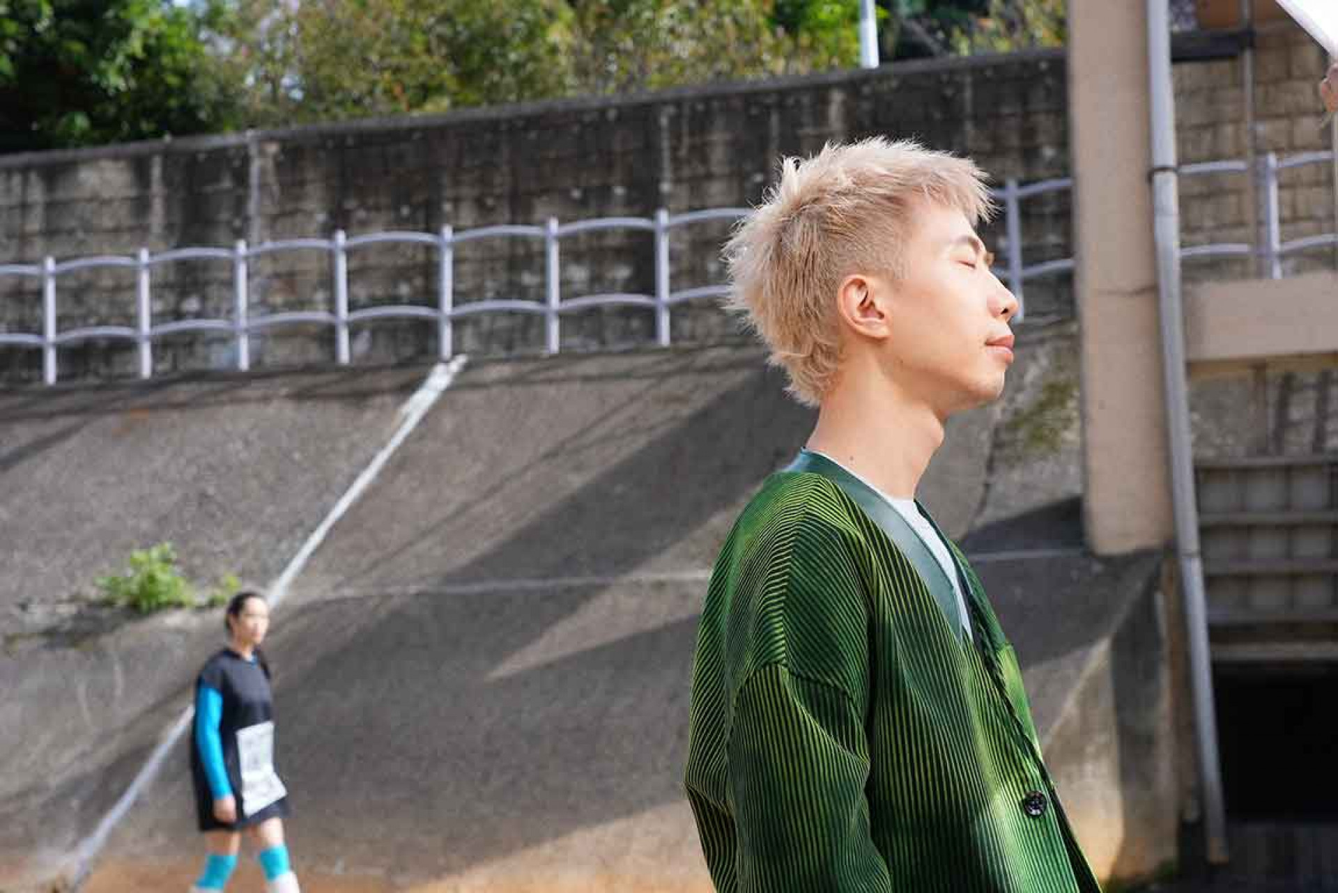 鄭興〈人類學家〉MV