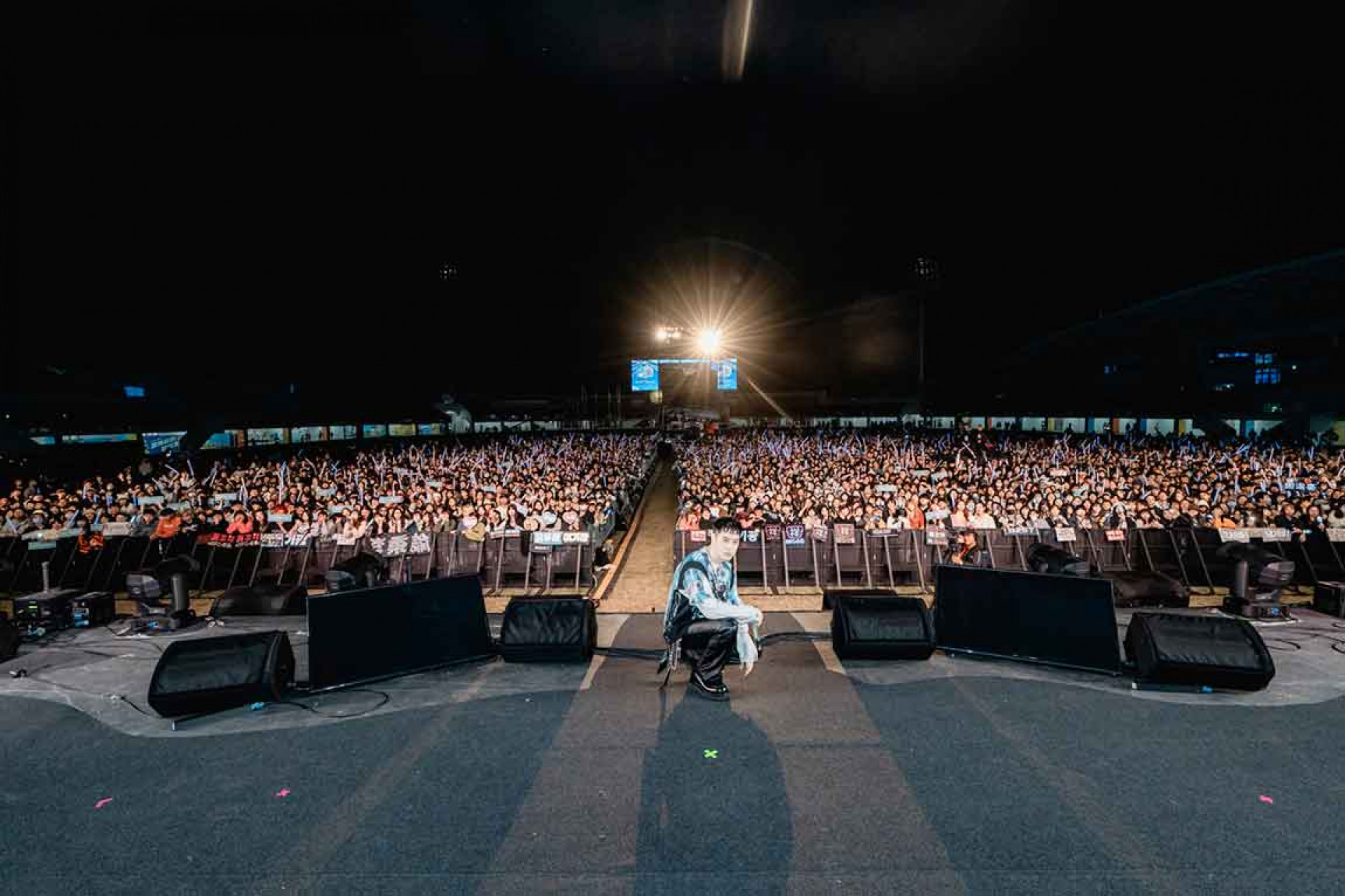 Nick很珍惜站在舞台上的每一刻，也非常期待和大家一起精彩2026年！