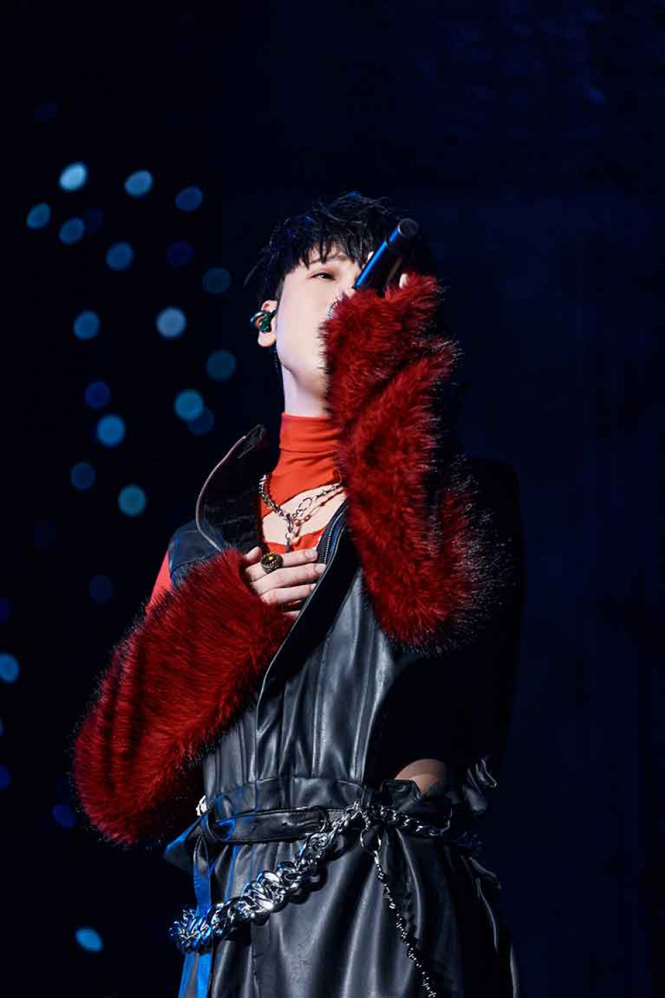 小賴演唱抒情歌〈魚水深情〉