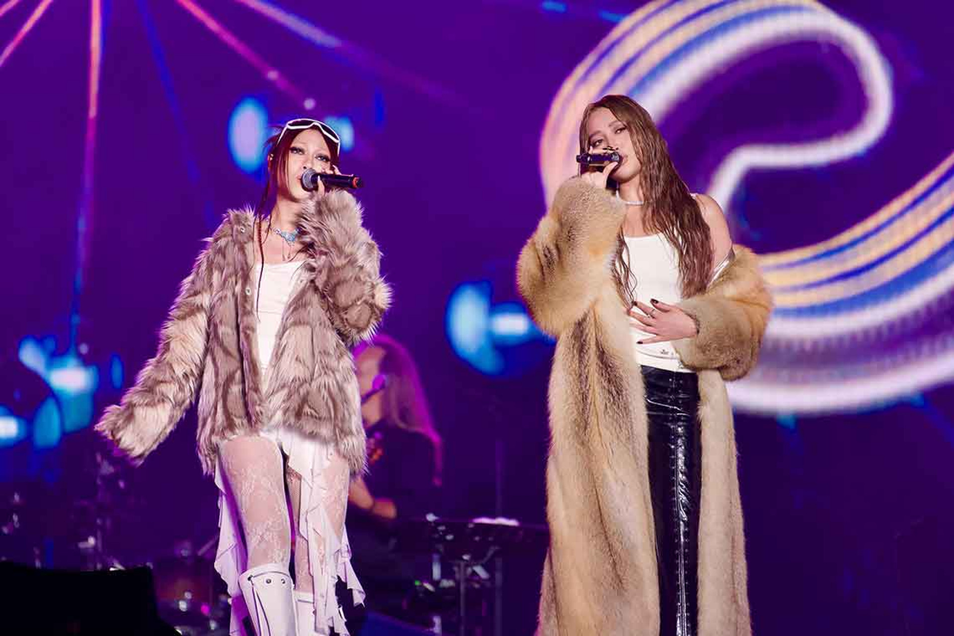 與 A-Lin 合體演唱兩人合作曲〈糾結重啟〉