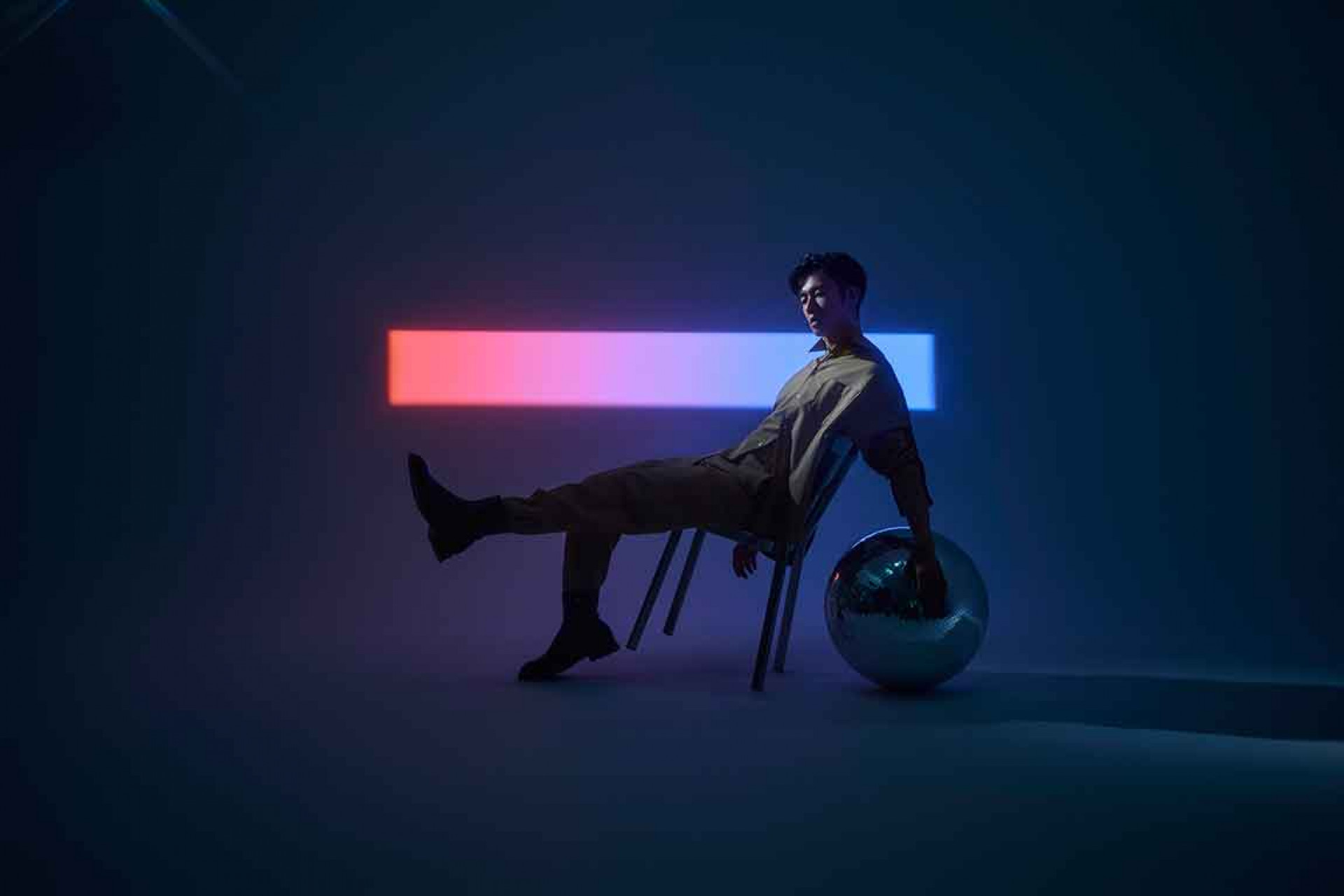 為心靈按下暫停鍵,蕭子墨生日獻禮〈調頻〉:學會慢下來,是給自己最好的禮物。