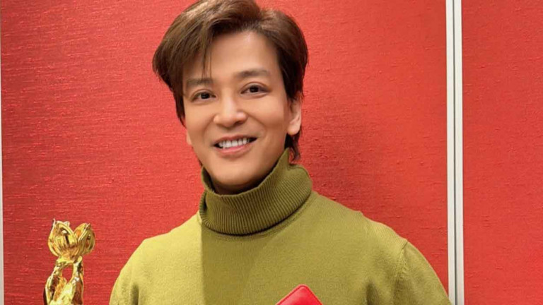 沒有紅毯照樣嗨！陳曉東拿影帝獎即興扭臀模仿謝天華《愛很簡單》