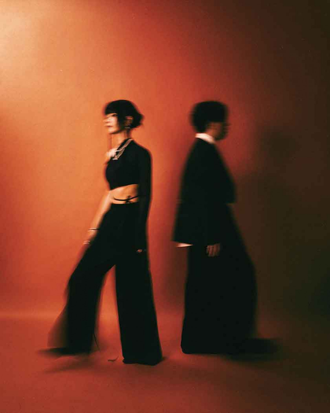 雙人組合 VH 於新年初釋出全新單曲 〈風吹過(Wind, Stars, Clouds, Dust, Flowers, Everything)〉