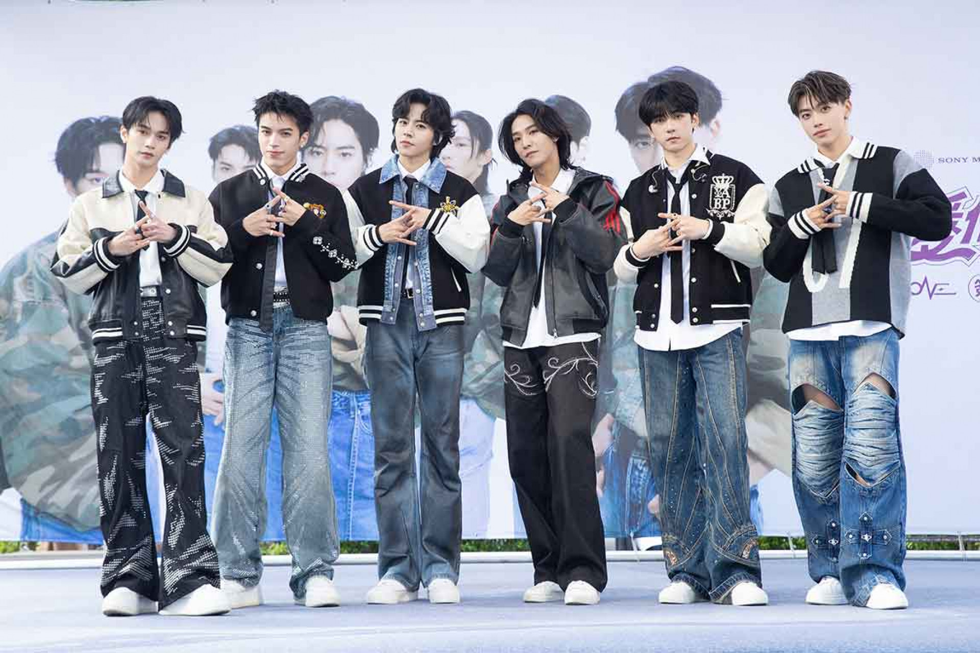 子翔(左起)、哲言、佳辰、煥鈞、祖安、文廷