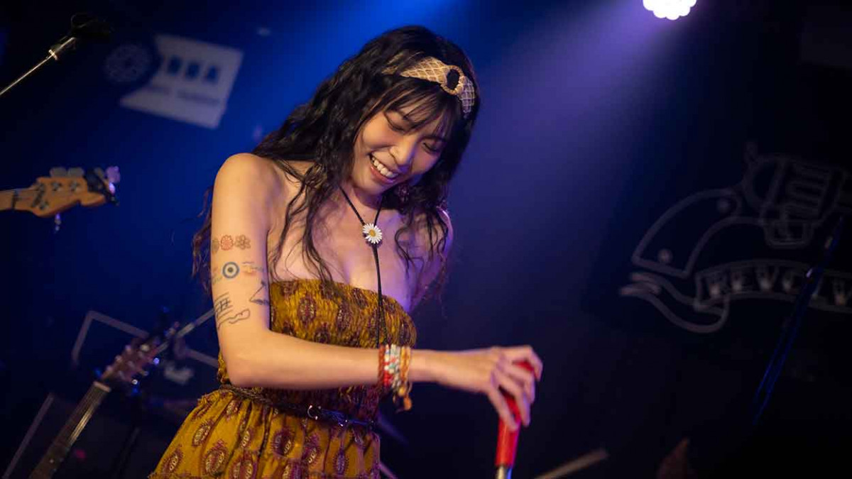 鄉村創作女聲Niki the Unicorn推出第六張專輯《Almost Maybes》2/7 野地方專場新歌首唱