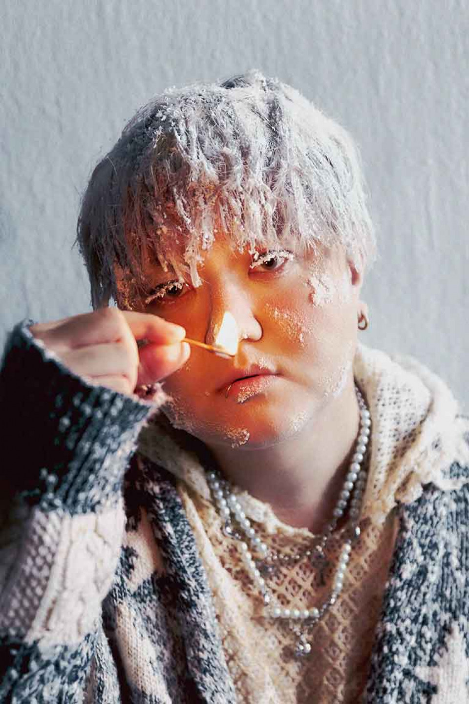 葵剛為拍攝在悶熱天氣裡裹上五層衣服全身爆汗(圖： 華納音樂 提供)