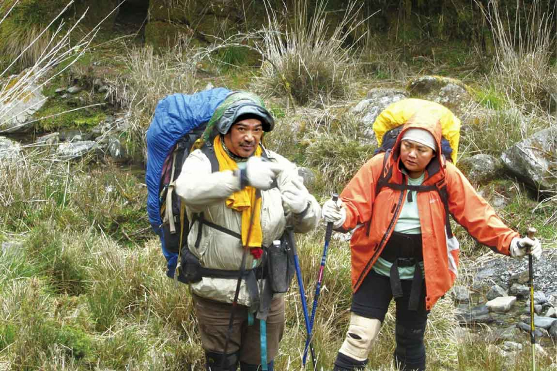 為重返內本鹿,巴奈為背負 35 公斤行囊進行體能特訓