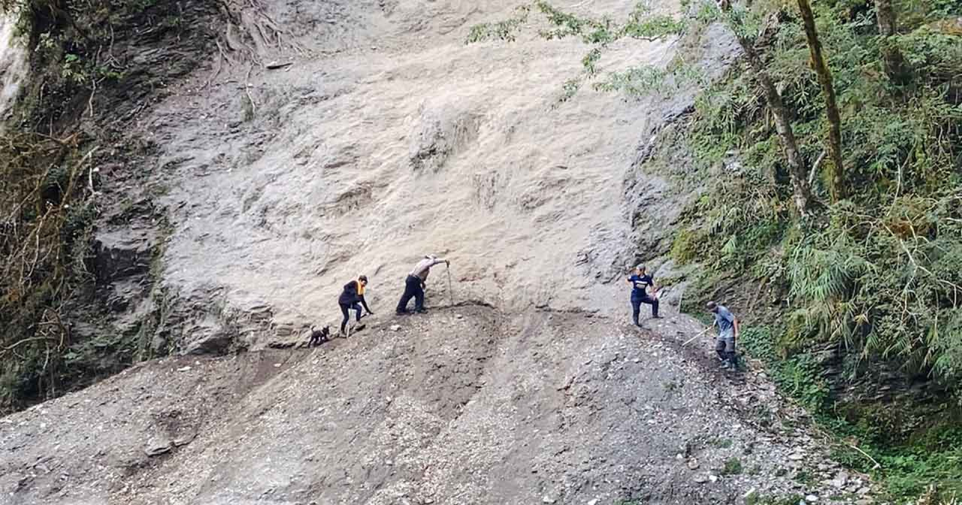 巴奈〈Uninang，平安〉MV-公開「內本鹿回家」行動紀實畫面