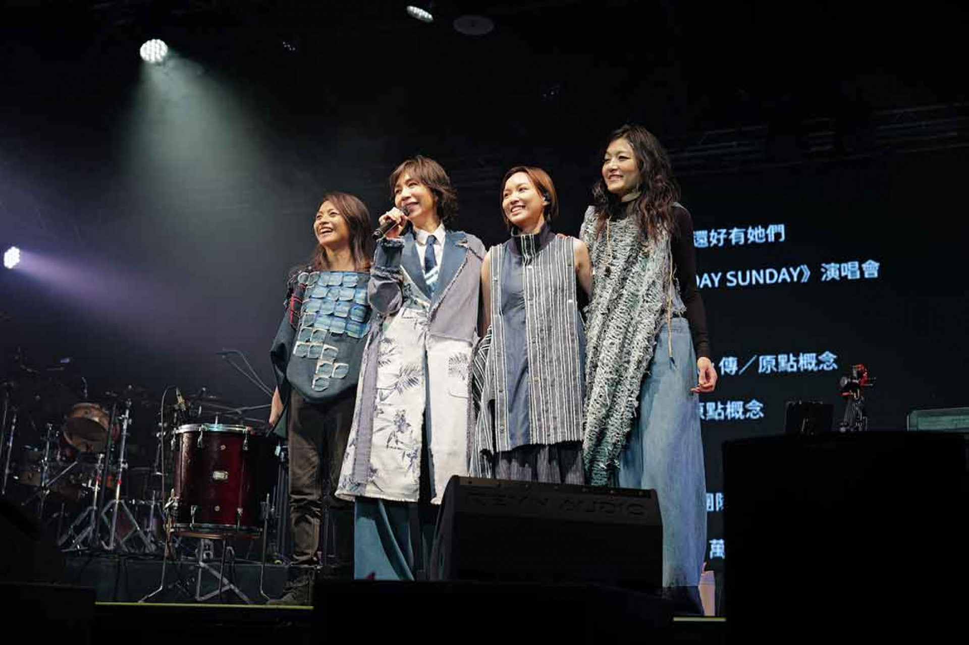 大合照-賴雅芳、萬芳、楊庭禎、王榆鈞(左至右)