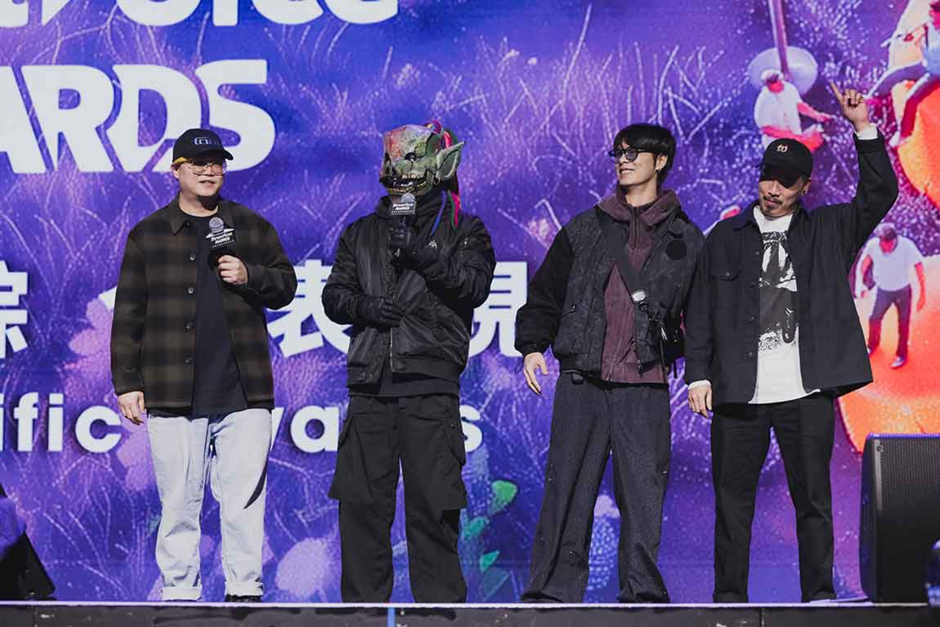 頒獎人：血肉果汁機 致詞