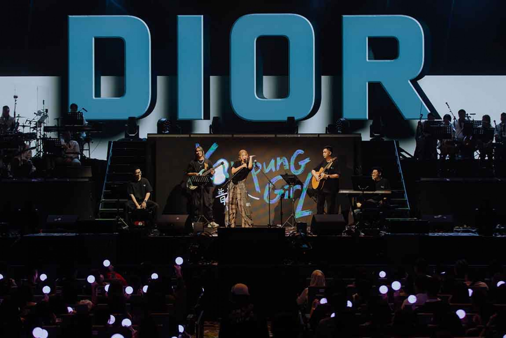 個人巡迴演唱會《Kampung Girl 普通人》演出