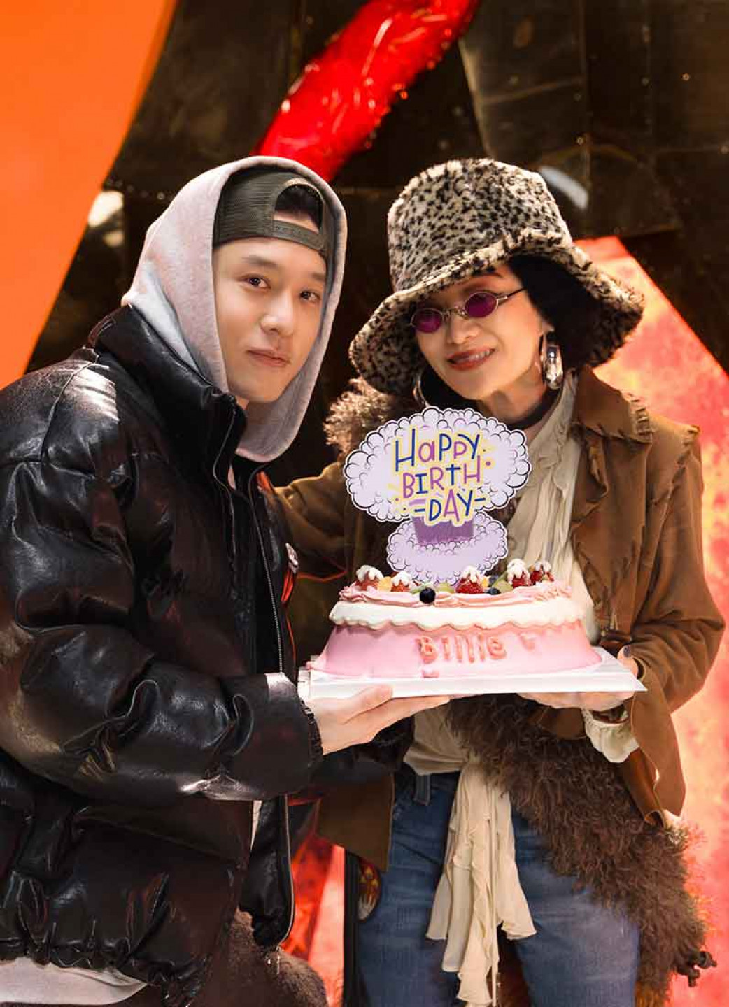 傳奇女王回歸,周湯豪百忙中也要抽空執導MV