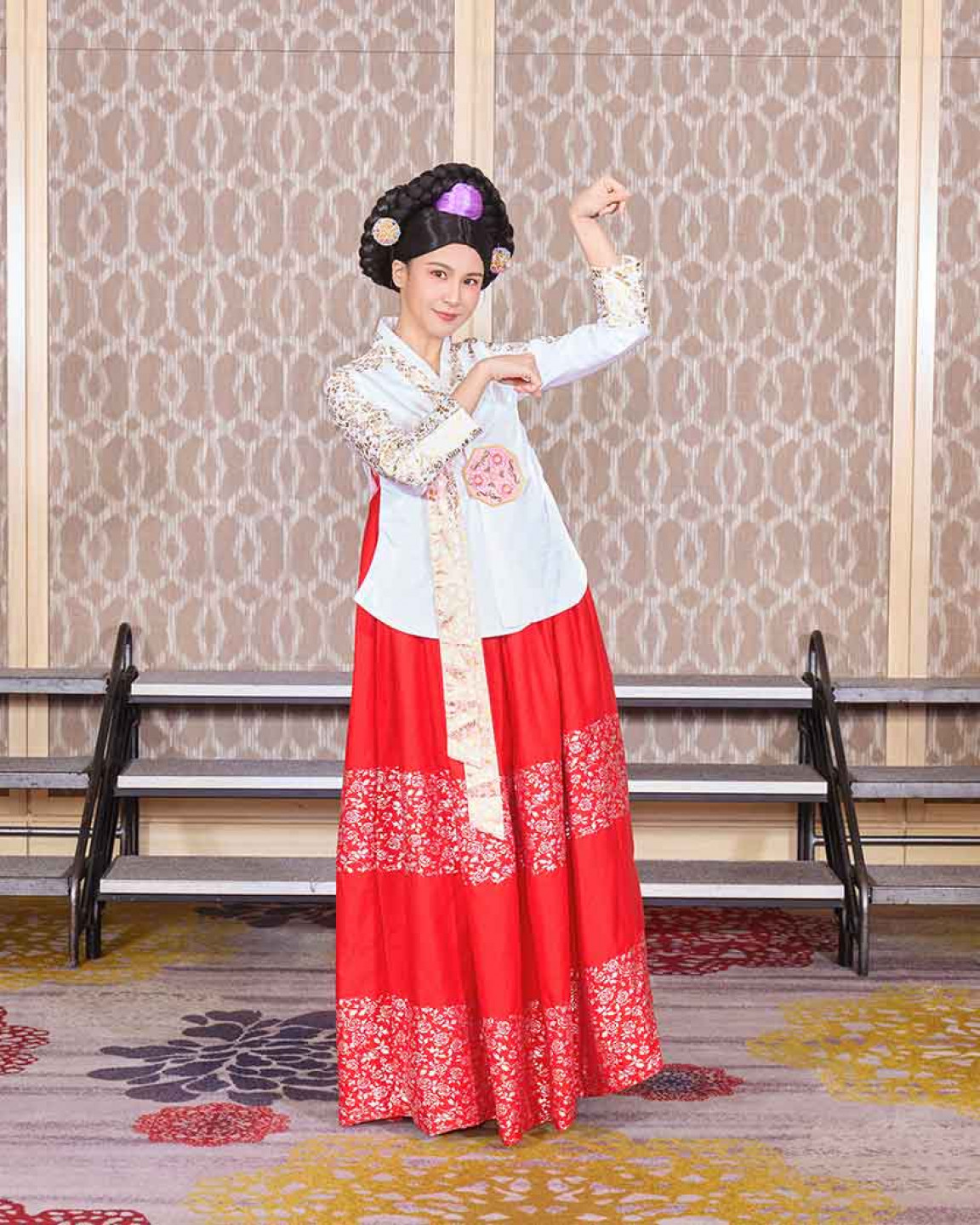 曾沛慈從韓國古裝劇中獲得靈感，扮成了「MAMA」