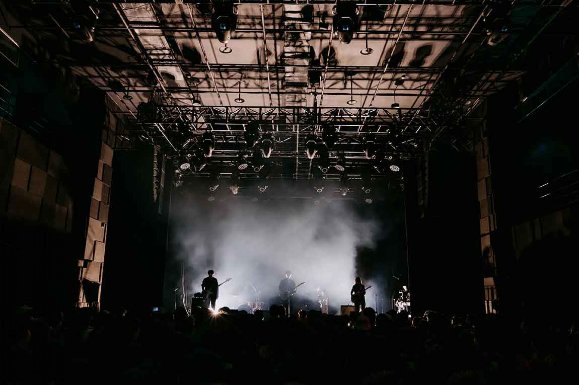 東京的獨立搖滾樂團雪国( Yukiguni)