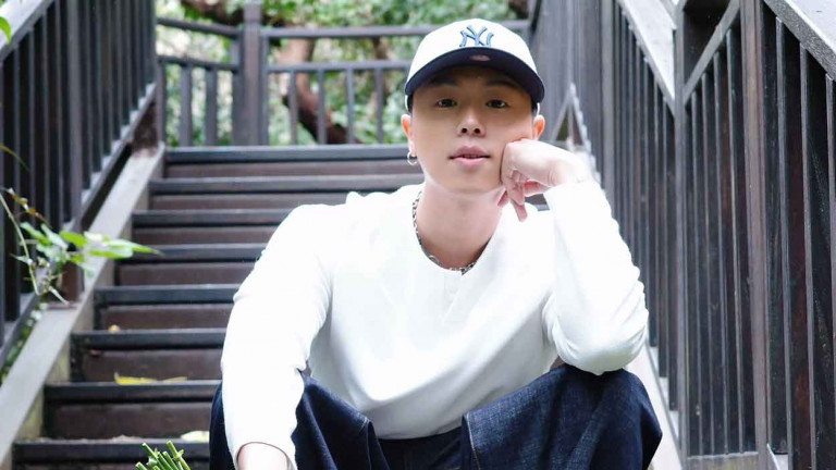 HowZ 新歌〈東京巴黎〉甜蜜升級！桔梗花藏戀愛密碼 告別曖昧改走「純愛系」浪漫