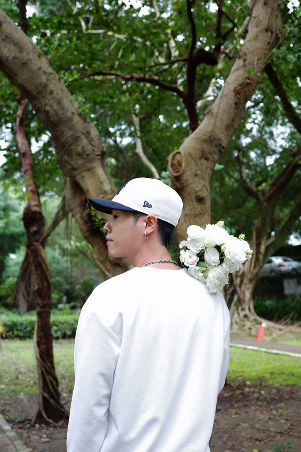 桔梗花藏戀愛密碼　HowZ 新歌〈東京巴黎〉甜蜜升級