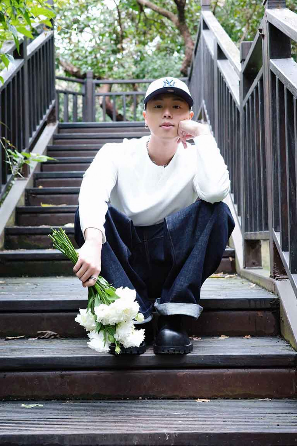 HowZ 新歌甜到爆！〈東京巴黎〉告別曖昧，改走「純愛系」浪漫