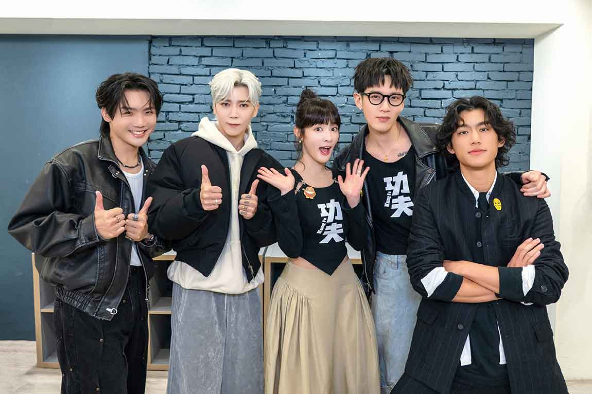 徐暐翔(左起)、Bii畢書盡、王淨、柯震東、朱軒洋