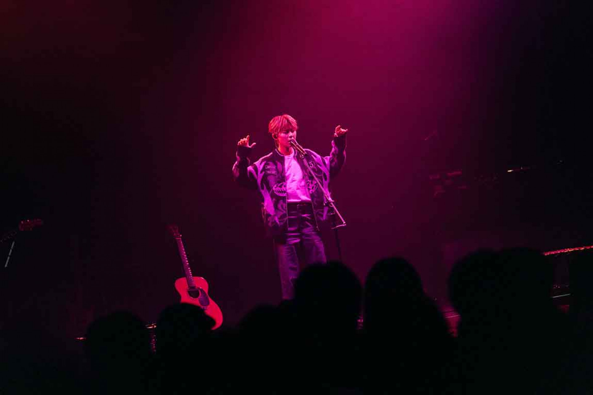 王彙筑帶來〈Mirror Mirror〉與〈山一直都在〉由學員與導師共同改編演出，帶給觀眾十足驚喜。圖／北流提供