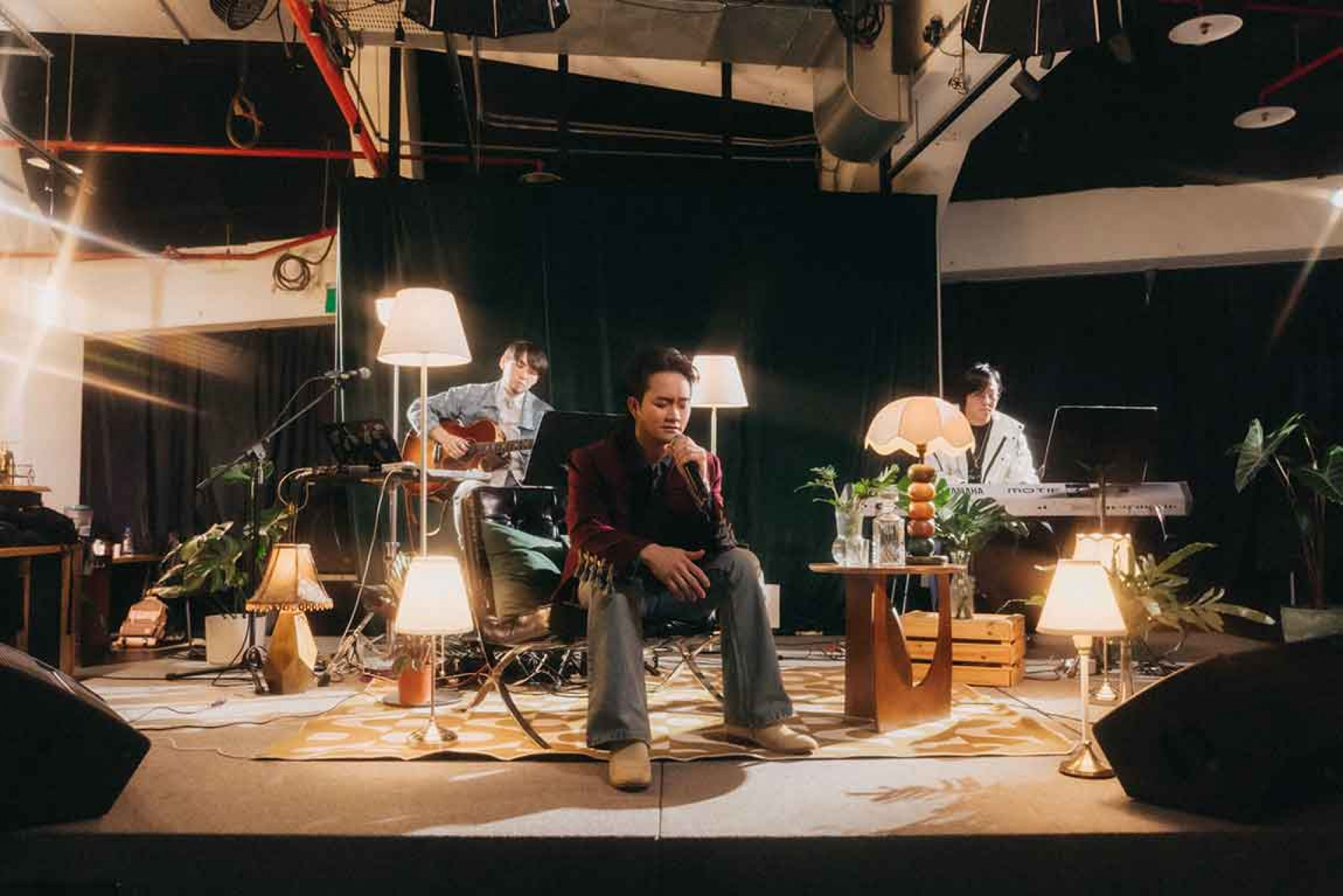 大Q秉洛錄音期間遭逢陪伴多年的狗兒子「禮物」驟逝  自曝是「憋著哭聲」完成錄音（圖_ 众悅娛樂 提供）