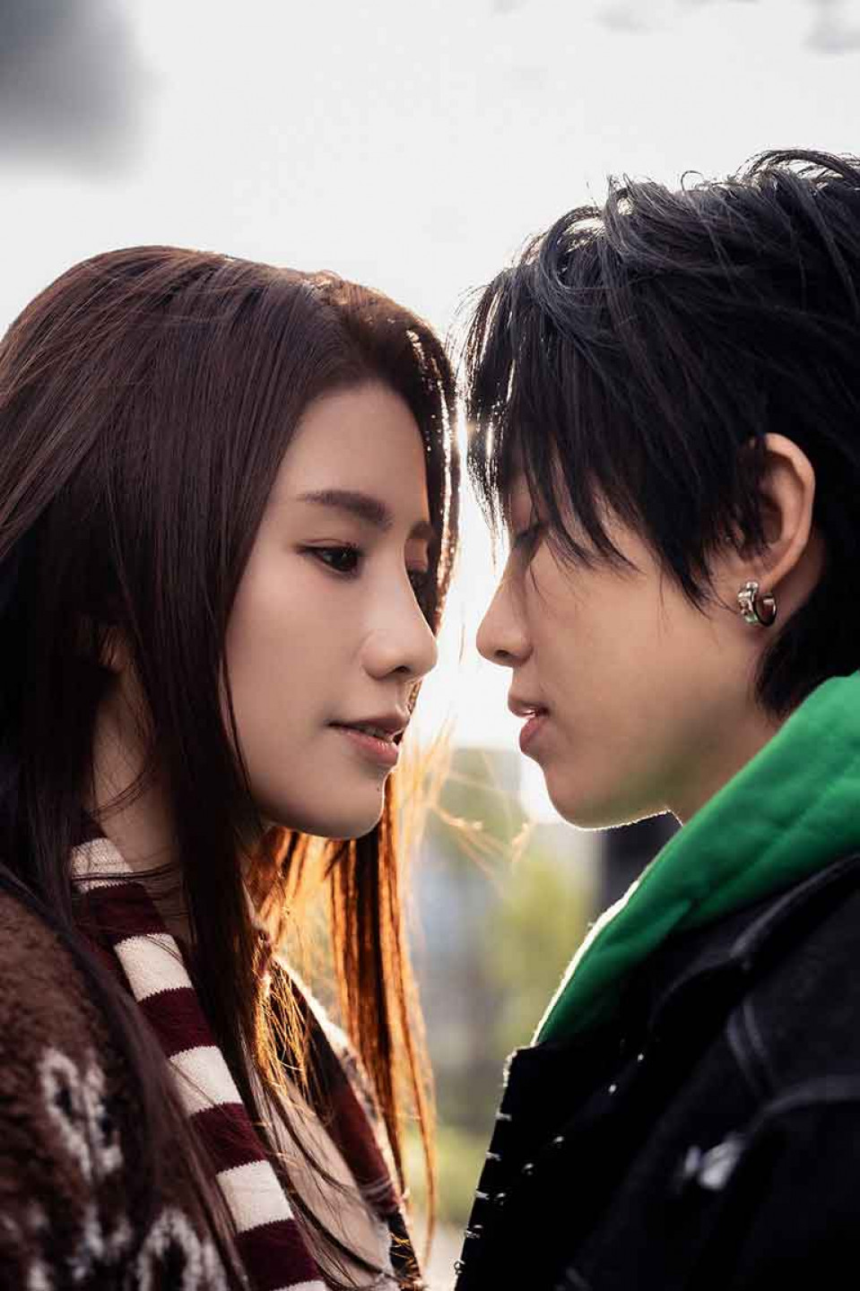 以悠(左起)、惟晨