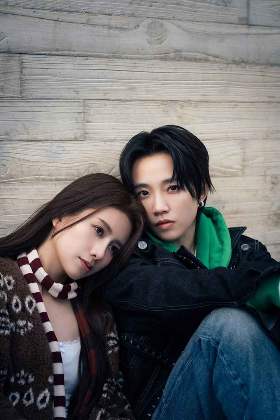 以悠(左起)、 惟晨