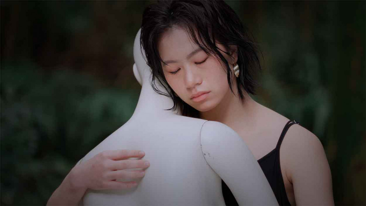 解夢人釋出單曲〈抱著妳〉MV 所有的故事，從清晨的山上開始