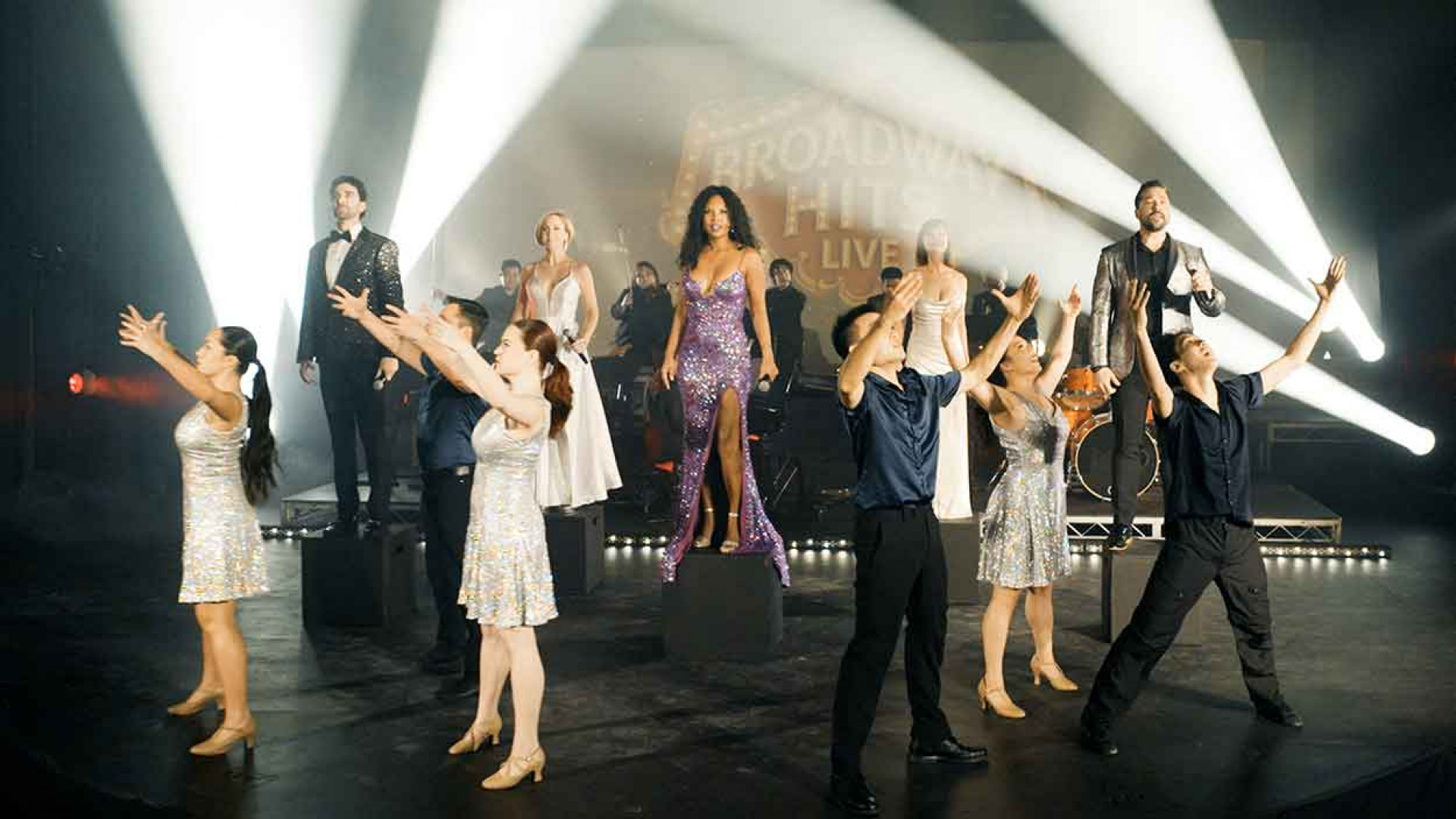 華麗陣容強勢集結！百老匯頂尖卡司匯聚，重現經典歌曲的耀眼時刻