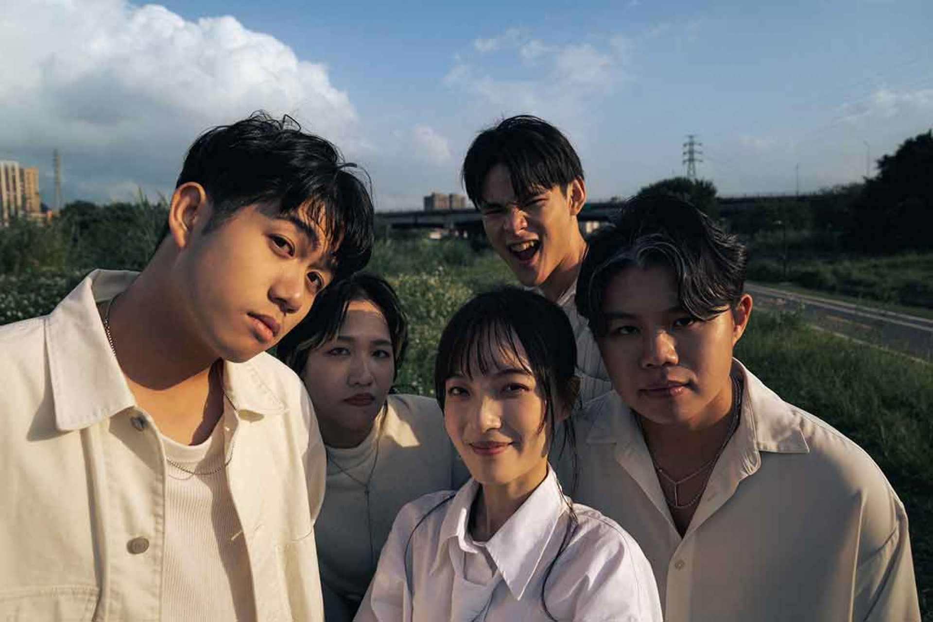 新生代人氣樂團「公館青少年GGteens」成員（左起）：鼓手阿傑、貝斯手婉鈴、主唱Lucy、吉他手政廷、主唱Adam（圖_-遠雄創藝-提供）